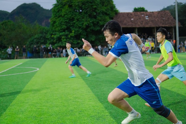 足球报：穆斯卡特需在变化中寻找突破口，武磊乐观估计6月复出.